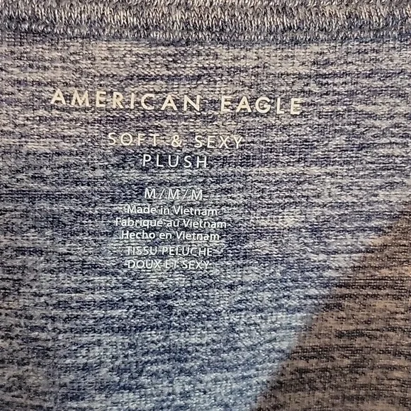 American Eagle Women's Blue Top size Medium - Picture 2 of 4